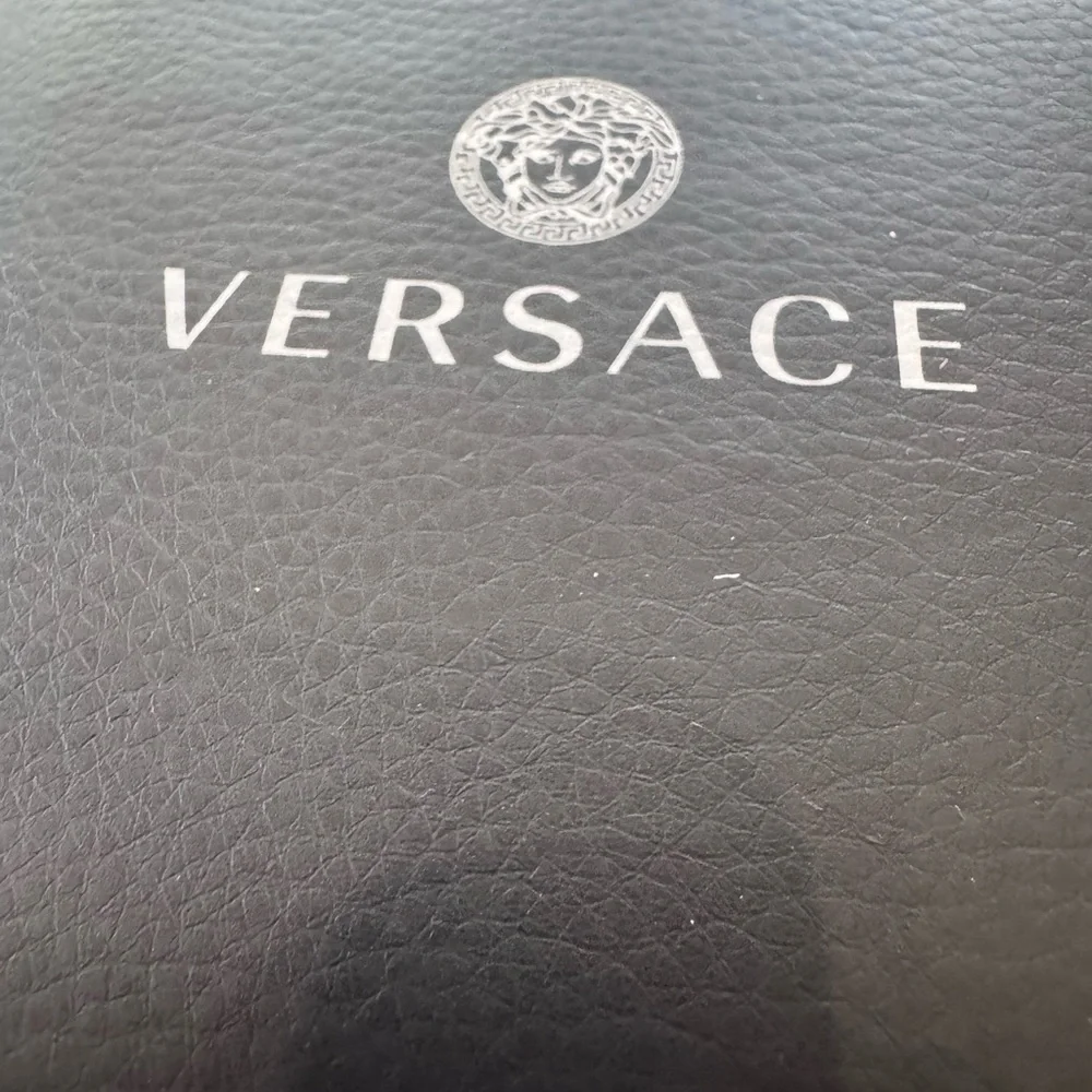 Versace stud style earrings - Picture 5 of 7